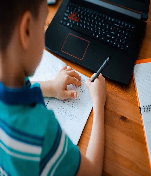 Online support to child from remote area